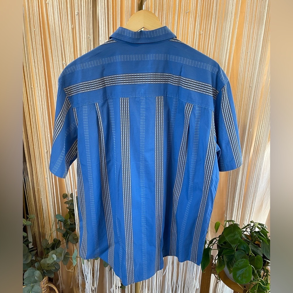 NWT Chaps blue short-sleeve button-down shirt vertical stripes & chest pocket. - Picture 3 of 11